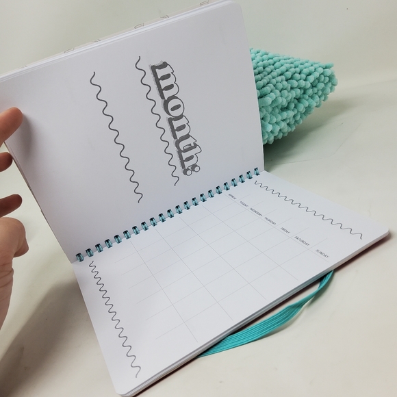 UNDATED Yoobi Weekly Monthly Planner With Case - Picture 5 of 7